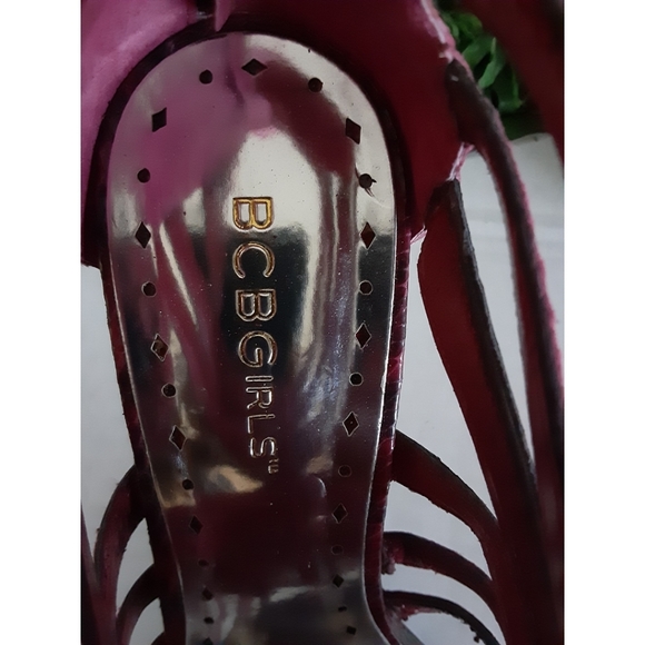 Bcbgeneration "Single" Strappy Snake Embossed Pump - Picture 16 of 16